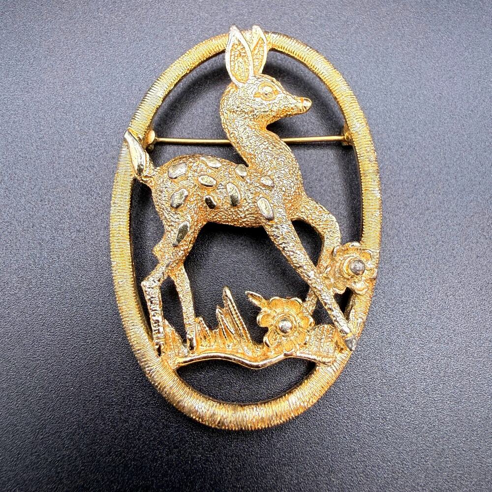 Vintage Sarah Coventry Fawn Bambi Oval Gold Tone Brooch Cut Out